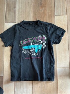 Brandy Melville shirt!!